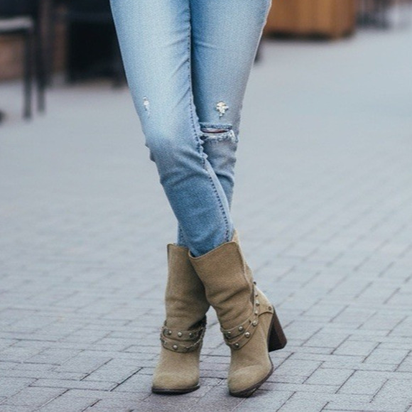 See By Chloe Belted Studded Suede Ankle Boot Tan Brown Women's Size 40.5 Booties - Picture 2 of 16